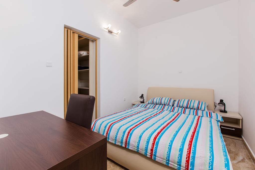 La Perla Apartments Sutivan ภายนอก รูปภาพ